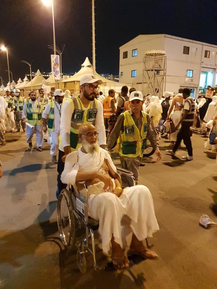 Volunteer training session